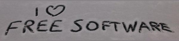 自由软件之父斯托曼：苹果微软恶罪大！